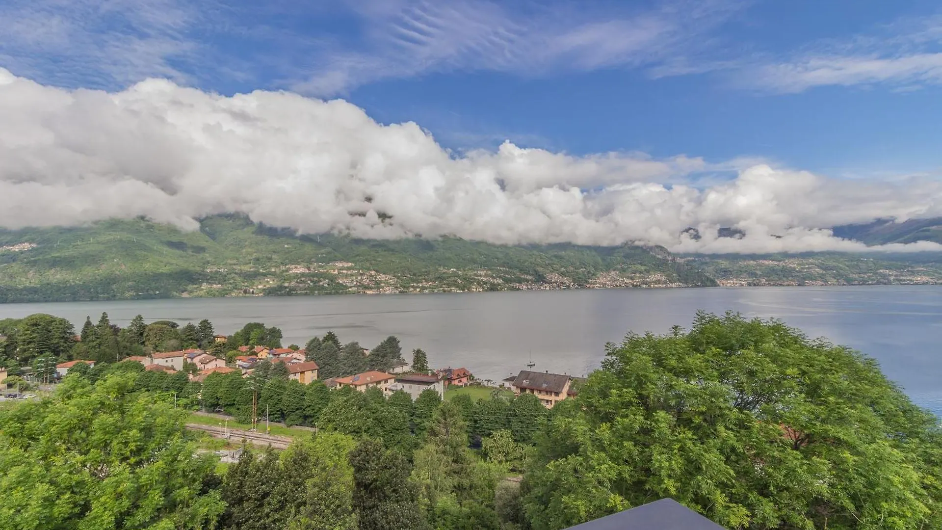25 Bilocale Con Vista Lago - Brezza Del Lario 데르비오 이탈리아
