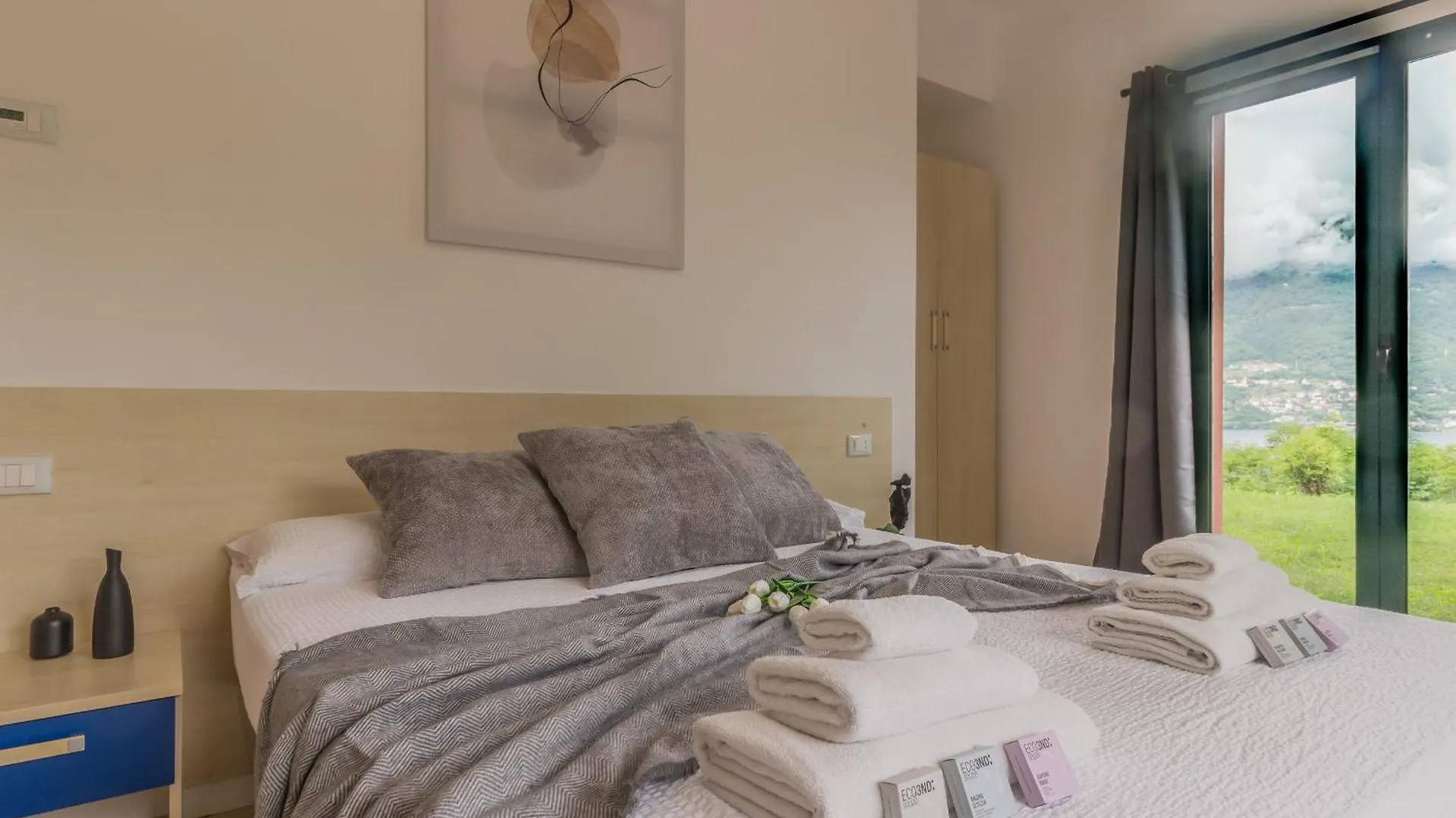 25 Bilocale Con Vista Lago - Brezza Del Lario 데르비오