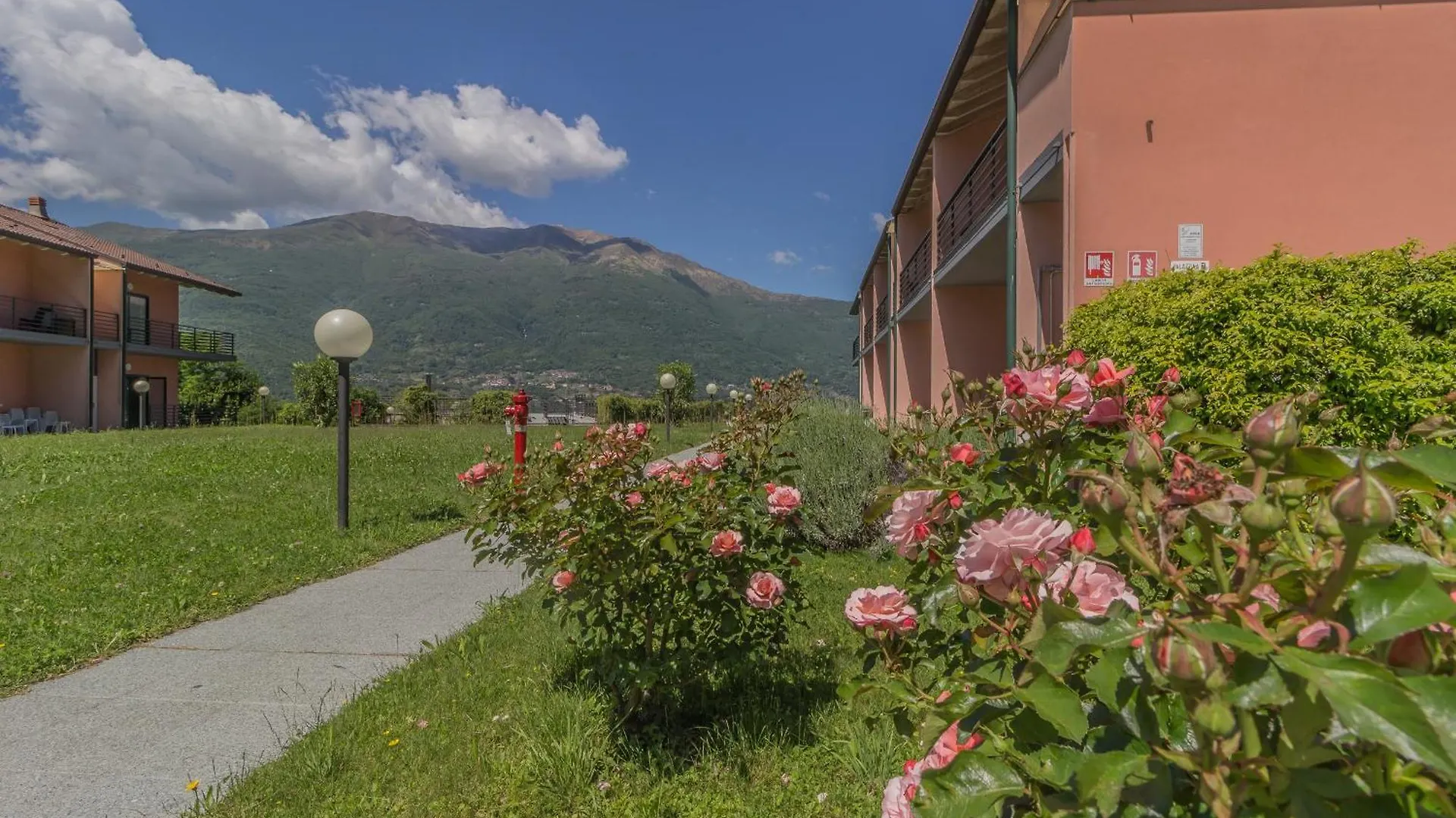 25 Bilocale Con Vista Lago - Brezza Del Lario 데르비오